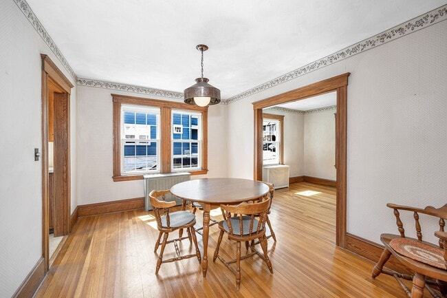 Photo - 26 Leonard St