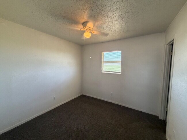 Photo - MOVE IN SPECIAL- Cozy 1-Bedroom Unit in Lubbock – Ideal for Urban Living! Unit #11