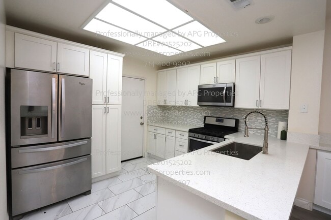 Photo - 3519 E Balmoral Dr