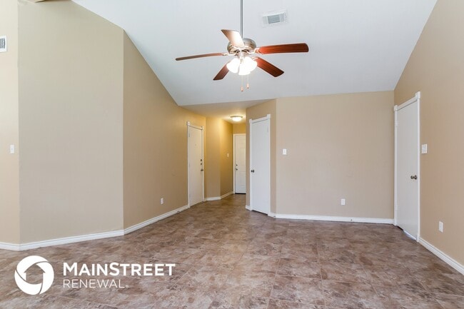 Photo - 8222 Buckeye Glen Ln
