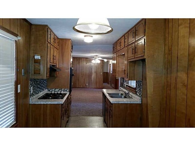 Building Photo - Chapel Hill! Rental