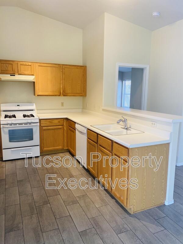 Photo - 7905 S Danforth Ave
