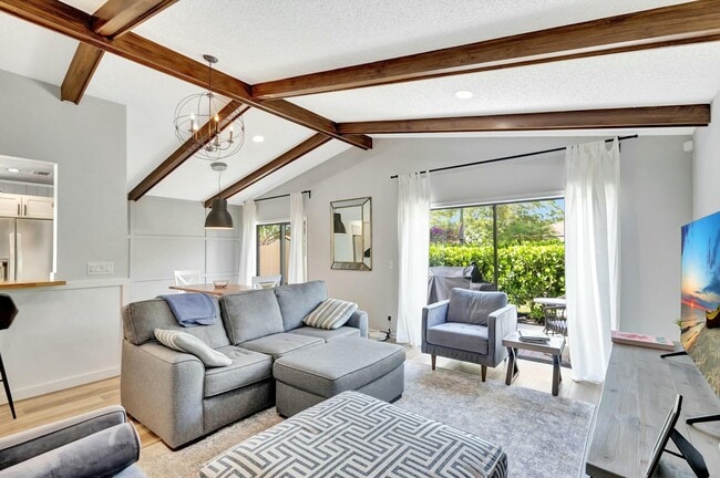 Photo - 83 Ironwood Way N