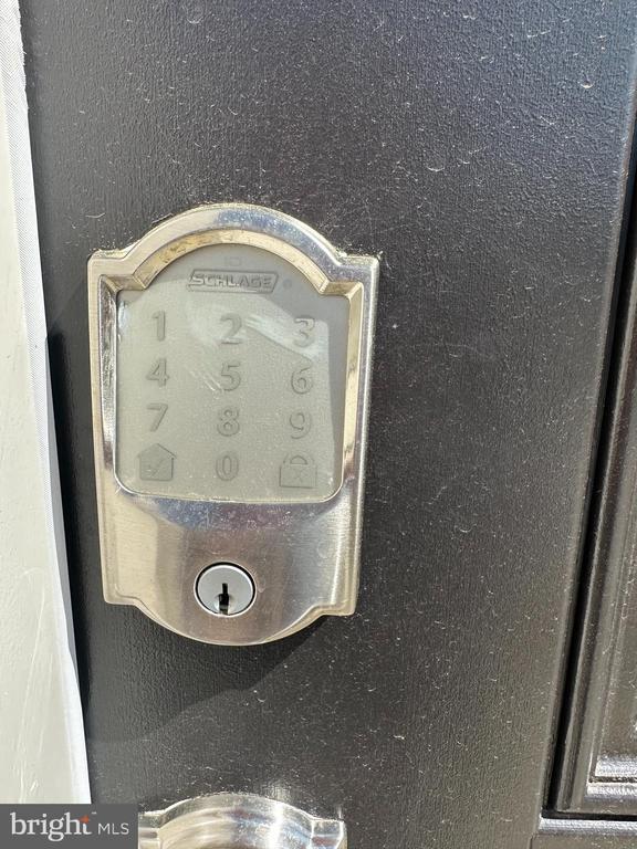 Building Photo - 118 Telluride Wy