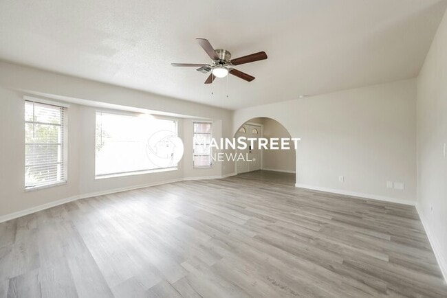 Photo - 3 Bedroom Pet-Friendly Home in CAPE CORAL, FL with Main Street Renewal