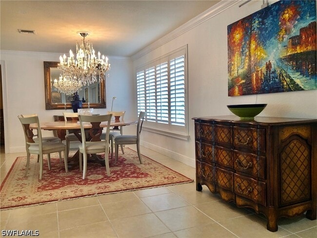 Building Photo - 283 Cypress Way W