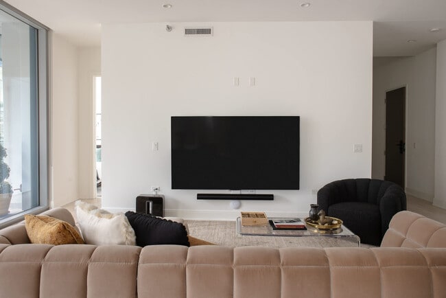 Photo - 60 E Randolph St Unidad ID1029626P