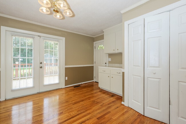Photo - 24 Prestbury Dr