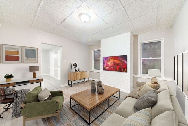 Building Photo - 52 Ruth St Unit Apt 2