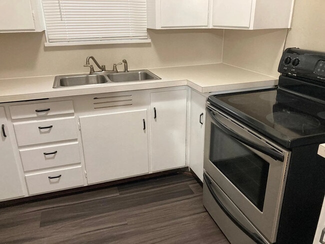 Photo - 3 bed 1 bath home for rent