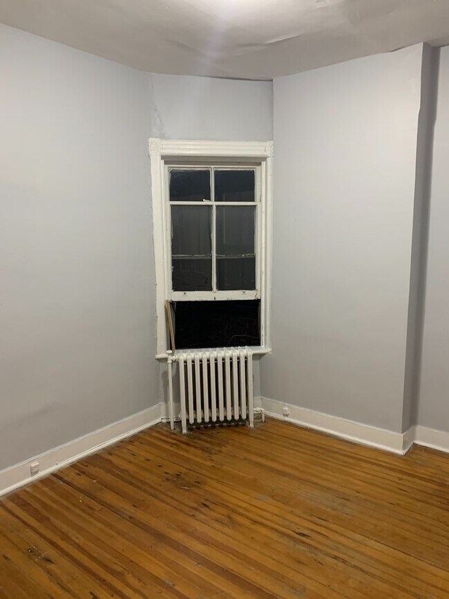 Photo - Student-Friendly 1-Bedroom Apartment | Heat & Hot Water Included | Steps from Center Square Unit 3R