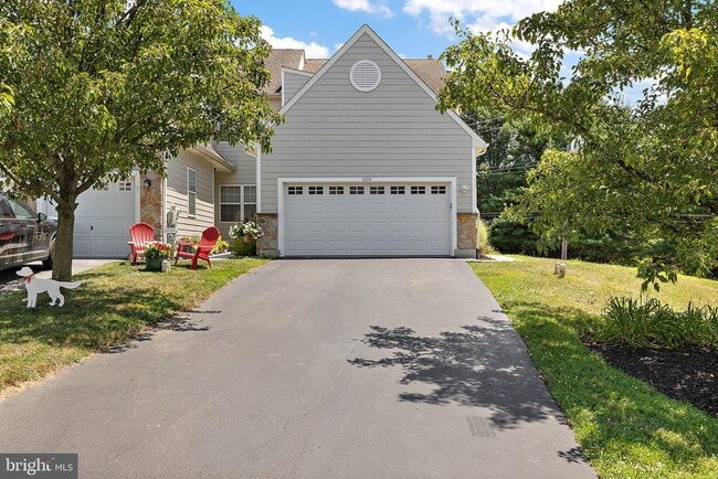 Building Photo - 606 Cork Cir Rental
