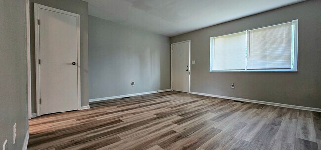 Photo - 3030-3032 Creekview Circle Unit 3032