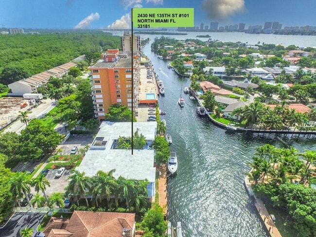 Building Photo - 2430 NE 135th St Unit 101