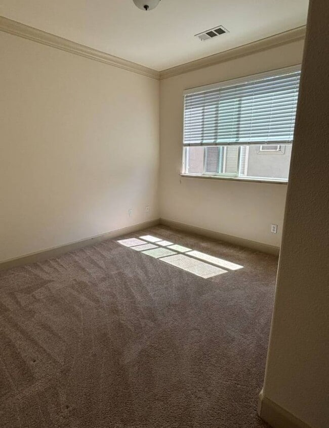Building Photo - 7936 Montauban Ave Rental
