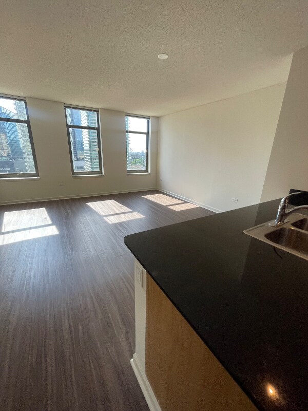 Photo - 360 N Jefferson St