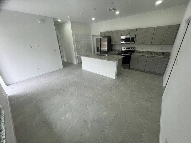 Photo - 1223 Randletree St E