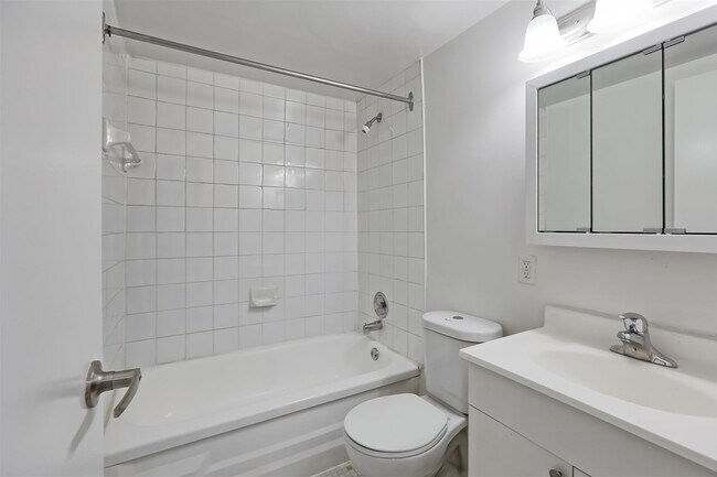 Photo - Queensway Manor