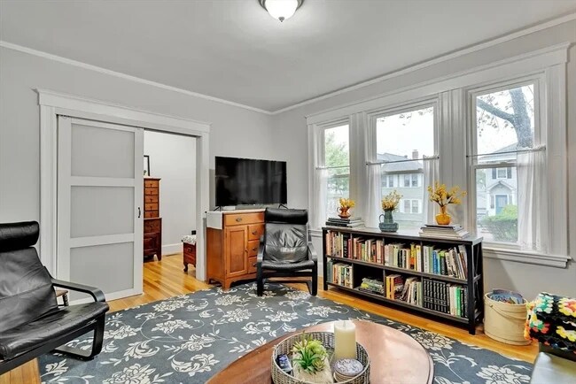 Photo - 102 Greaton Rd