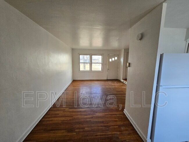 Photo - 269 Madison St
