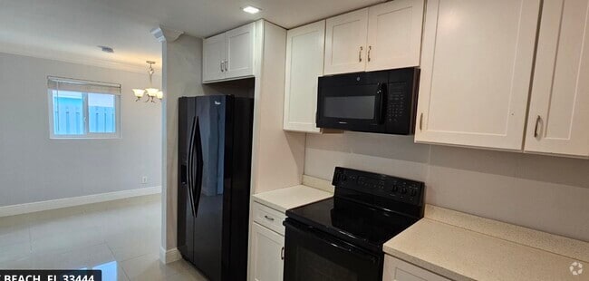 Building Photo - 1308 NW 2nd St Rental
