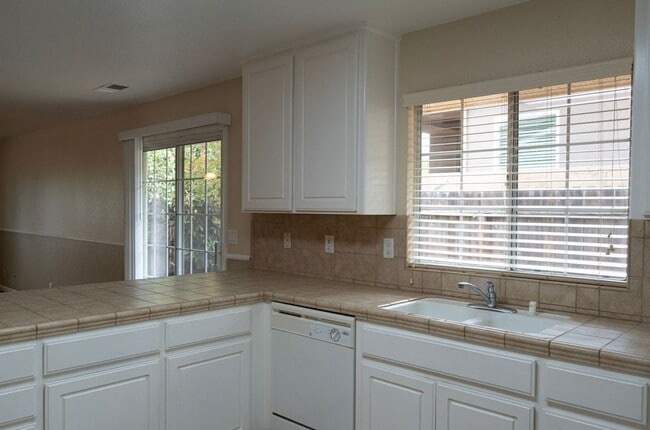 Photo - 3135 Whittier Ave Unit 101