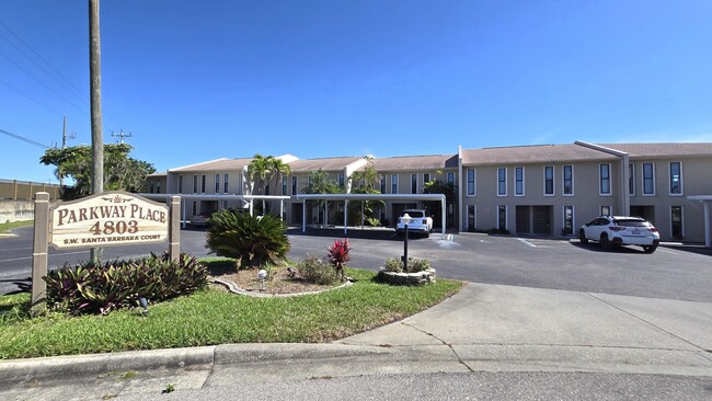 Photo - 4803 SW Santa Barbara Ct Townhome