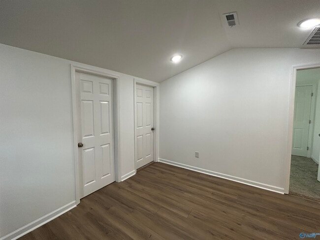 Photo - 325 Sectionline St