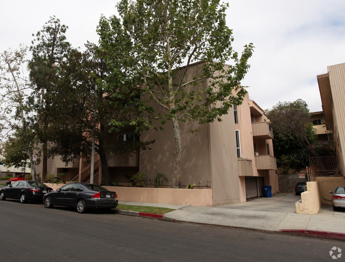 Photo - 1020 Granville Ave