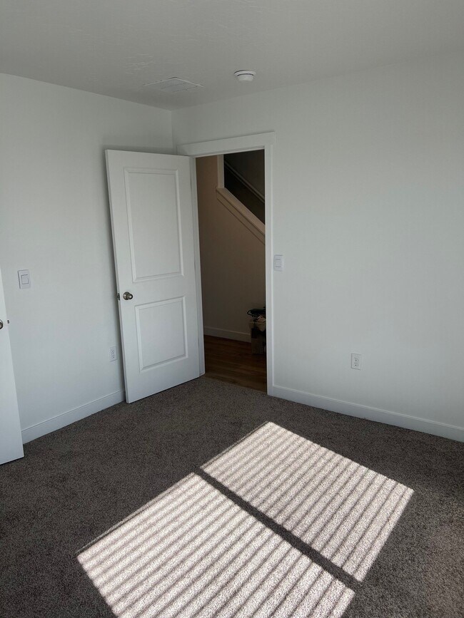 Photo - 1147 W 340 S