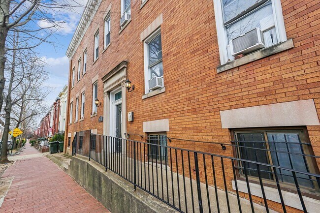 Photo - 150 Seaton Pl NW Unidad #1