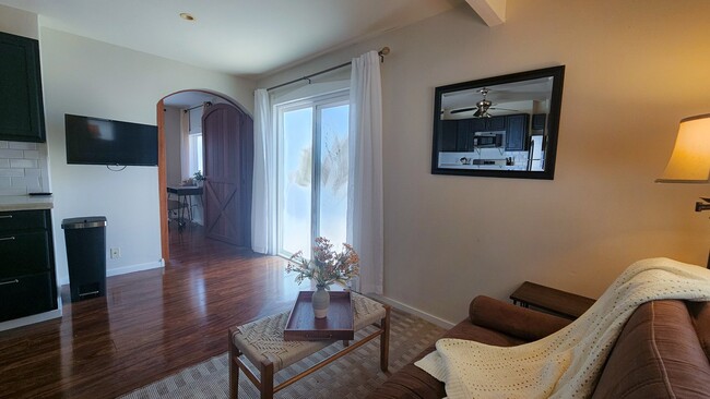 Photo - 77-6510-6510 Maile St Unit B
