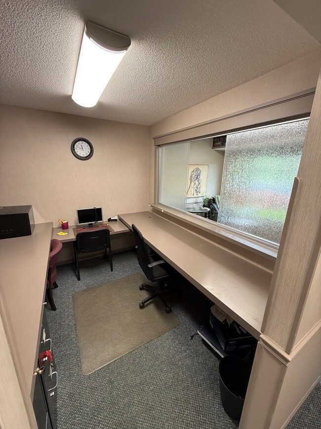 Photo - 1056 N University Blvd