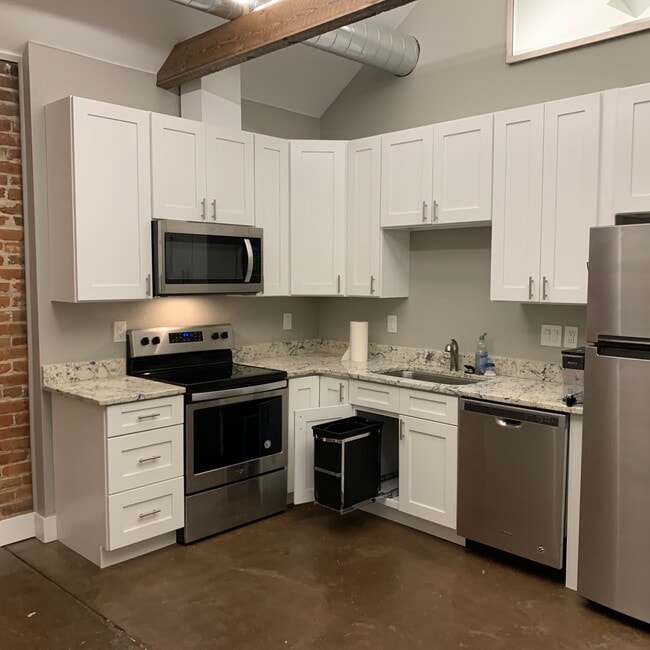 Building Photo - 152 Knox Ct Unit 152 Knox Ct Alley Rental