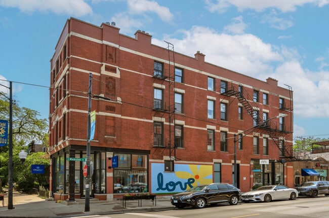 Building Photo - 1205 W Webster Ave Unit 2E