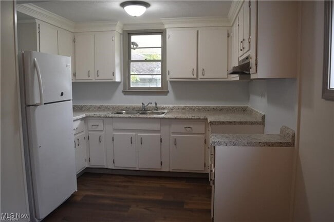 Photo - 205 McFadden St