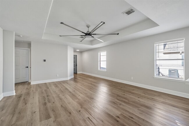 Photo - 1111 Kingbriar Cir