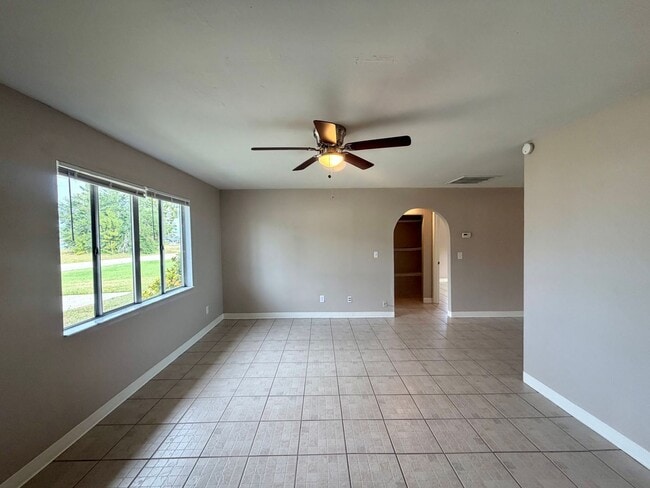 Photo - Updated 2 Bed / 1 Bath Duplex with Screened Lanai
