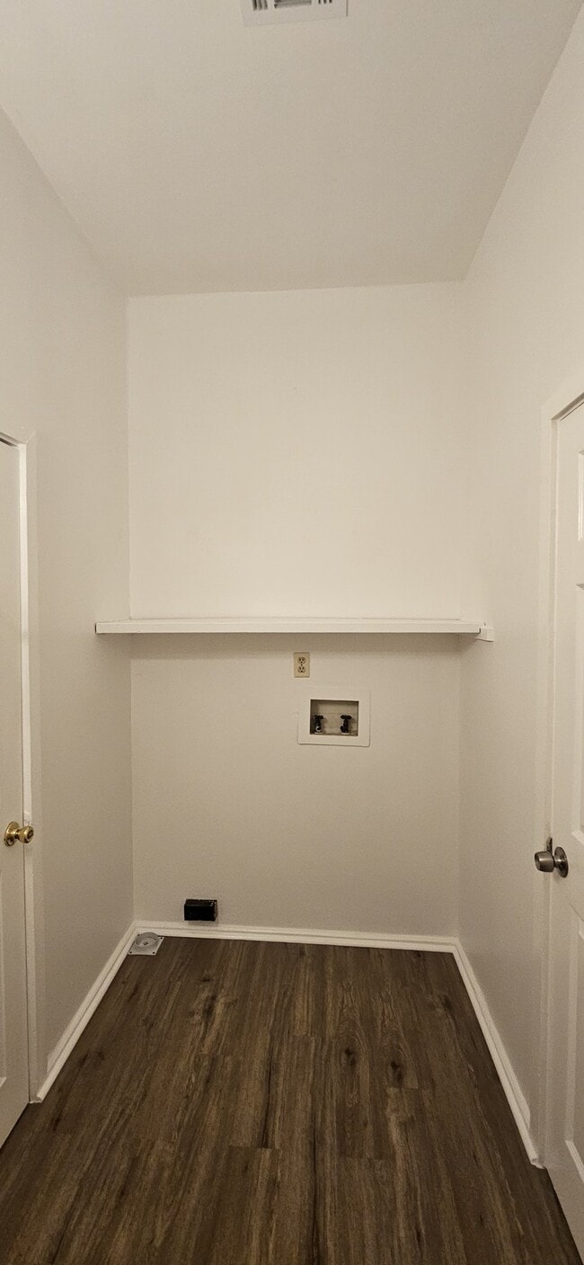 Photo - 285 Hickory Rd Unit 1