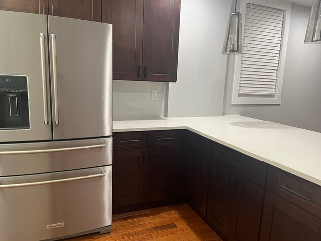 Photo - 1400 119th St