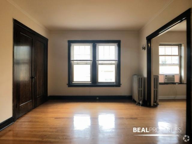 Building Photo - 1 bedroom in CHICAGO IL 60625 Unit W3 Rental