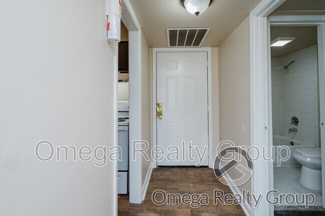 Photo - 3380 McGehee Rd Unidad Apt A