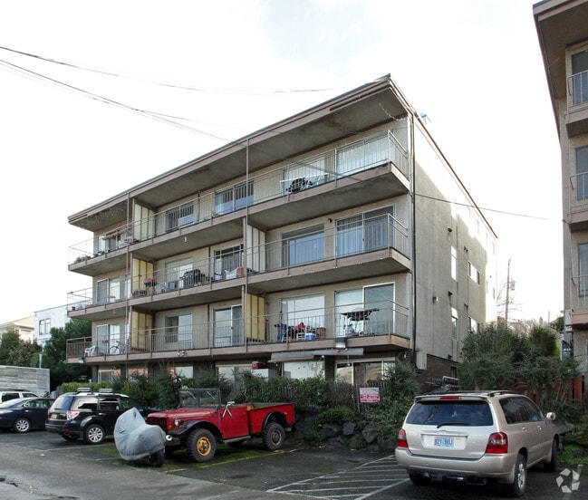 Admiral Apartments