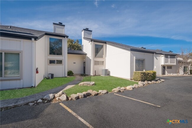 Photo - 1135 Parkview Dr Unidad C16