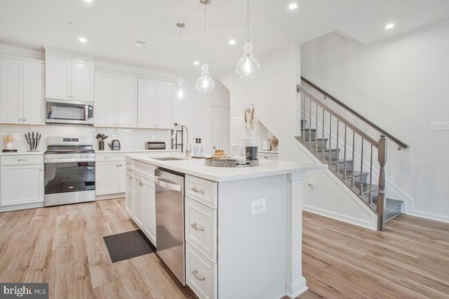 Photo - 4515 Reaney Ln