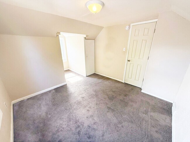 Photo - 3 BED 2 BATH BEAUTIFUL SINGLE FAMILY HOME IN CLEVELAND!