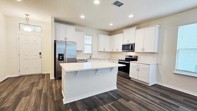 Photo - 16013 Rdg Hvn Aly