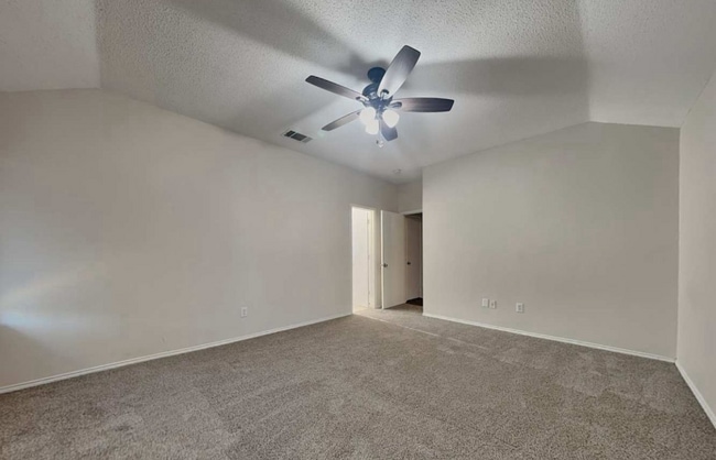 Photo - 344 McMurtry Dr