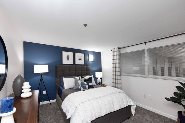 Model Guest Bedroom