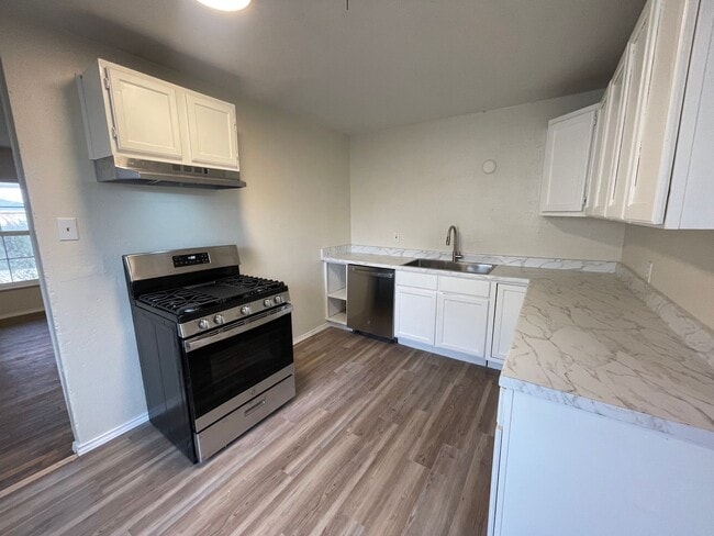 Photo - Updated 3/1.5 in Gables Neighborhood